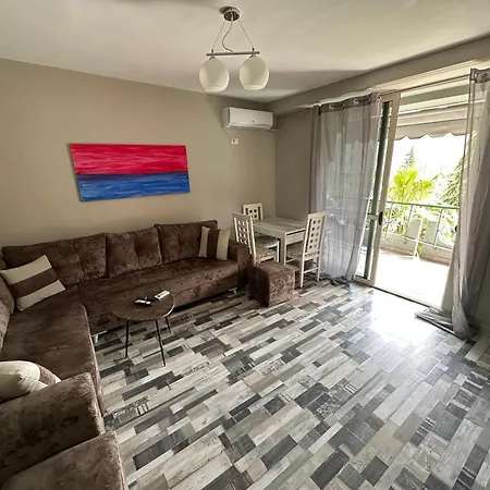 Apartment Piazza City Center Tirana